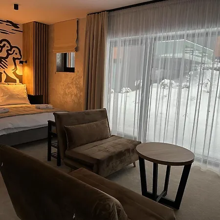 Rezidencia Hrabovo In-out * 鲁容贝罗克