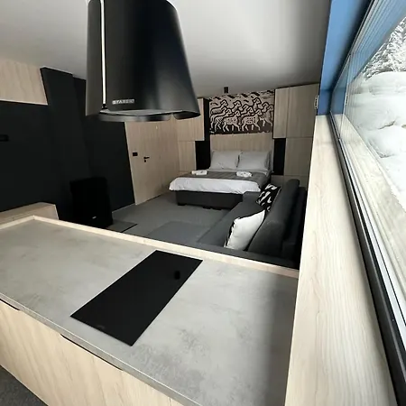 Rezidencia Hrabovo In-out 鲁容贝罗克