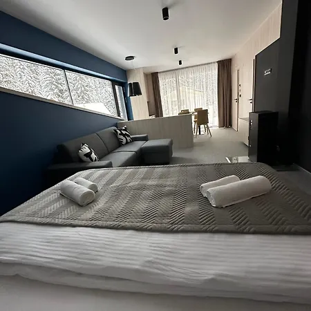 Rezidencia Hrabovo In-out *