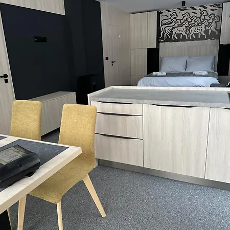 Rezidencia Hrabovo In-out *