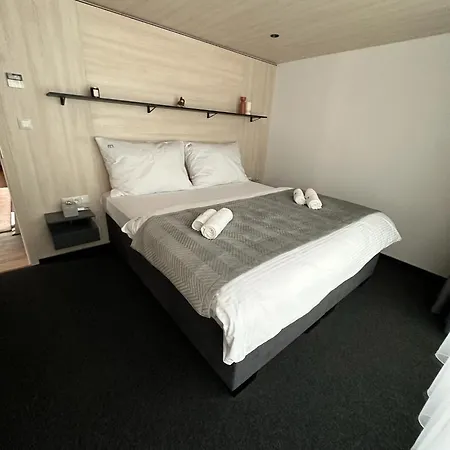 Rezidencia Hrabovo In-out Apartment