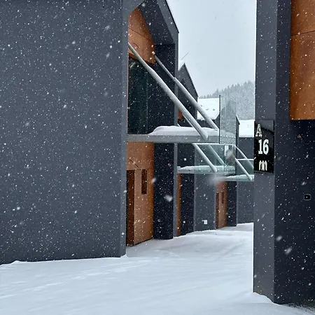 Rezidencia Hrabovo In-out *