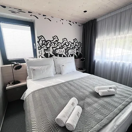 Rezidencia Hrabovo In-out * 鲁容贝罗克